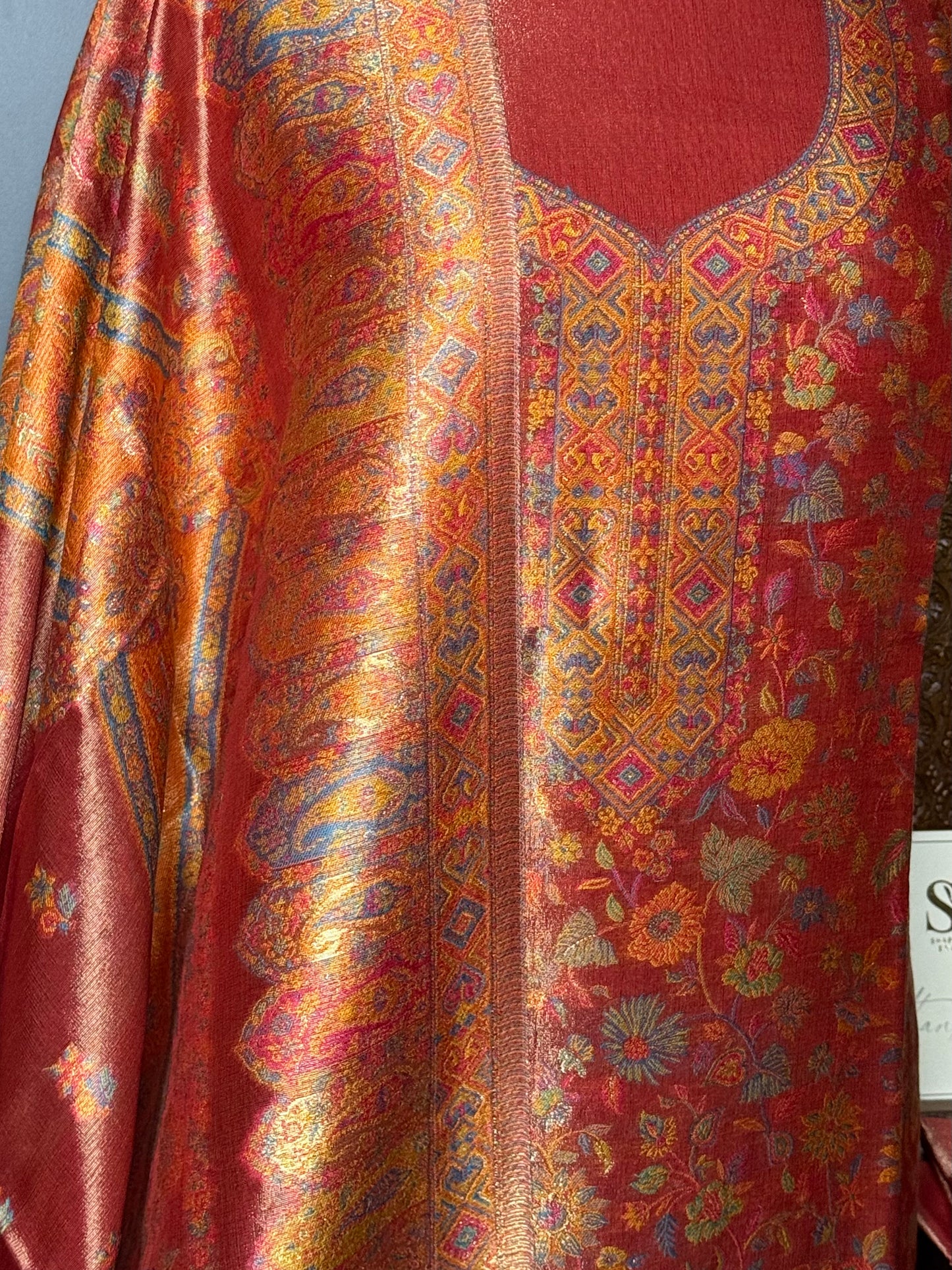 REGAL LOOM