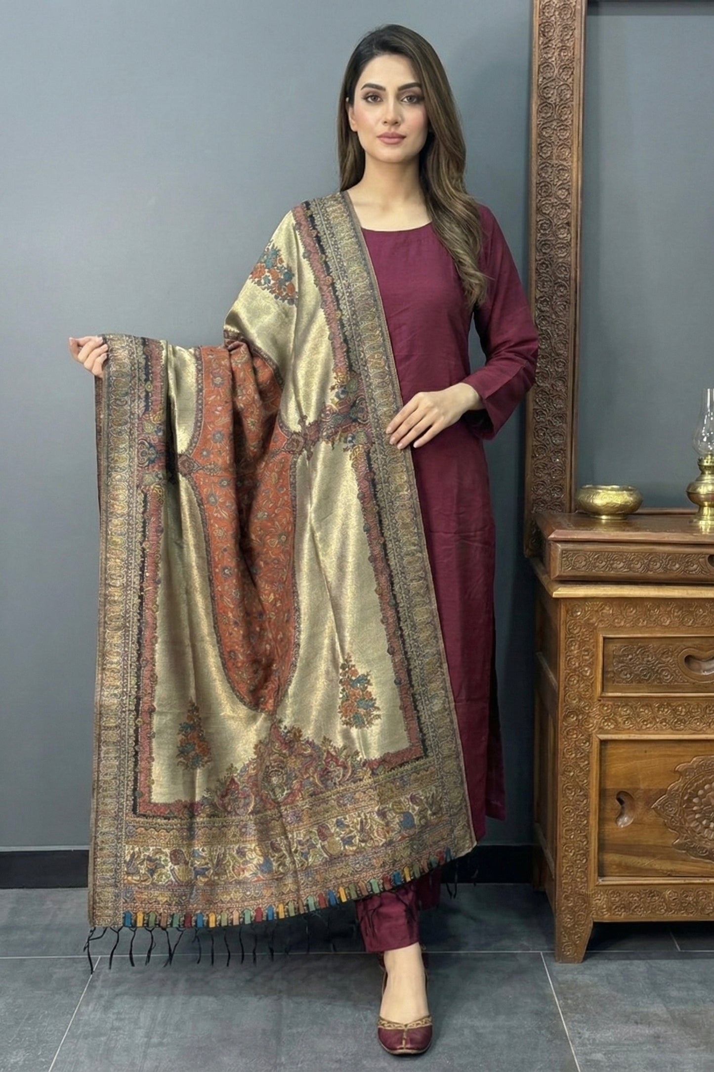 REGAL LOOM SHAHI RESHAM