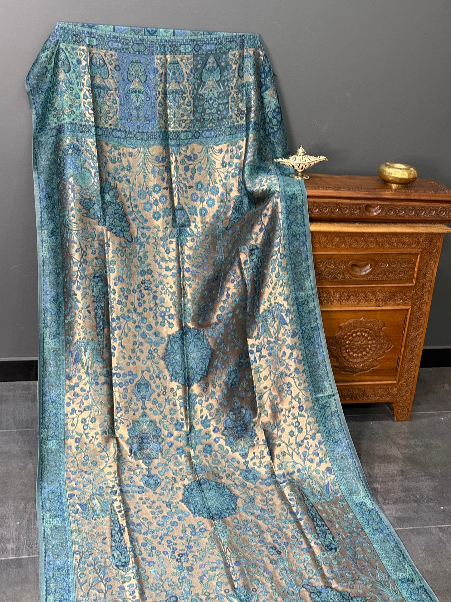 NOOR-E-KANI