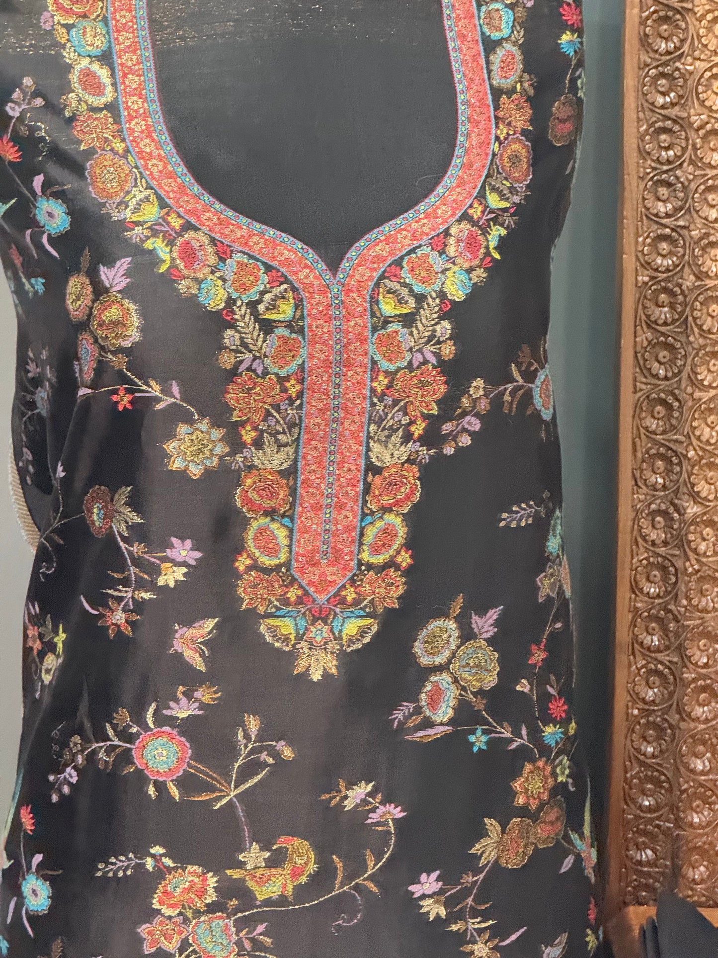 REGAL LOOM