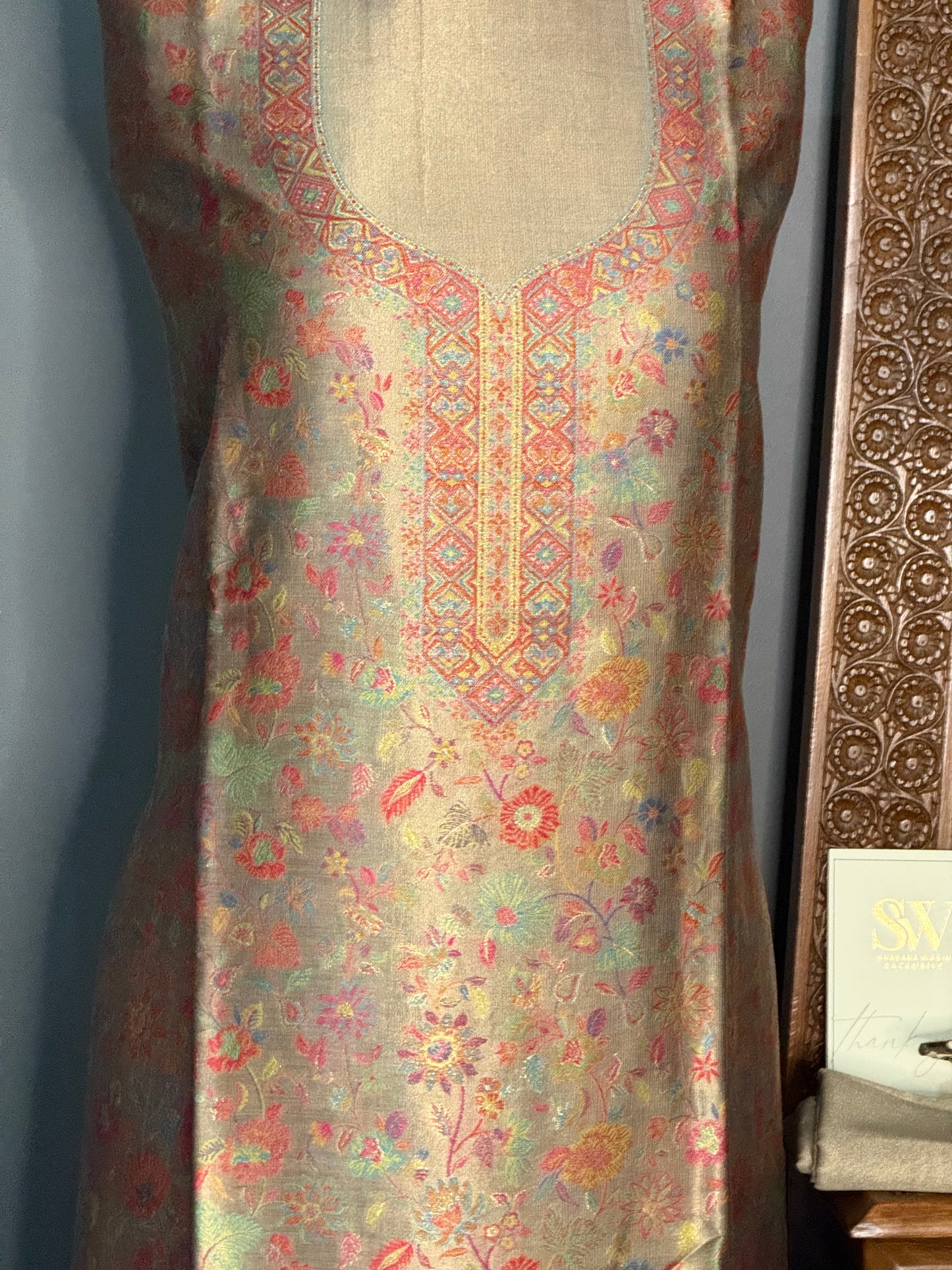 REGAL LOOM