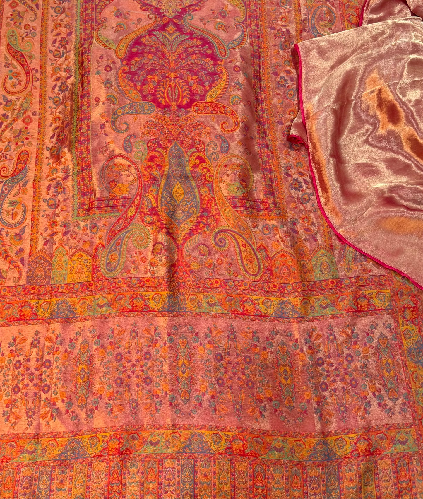 REGAL LOOM