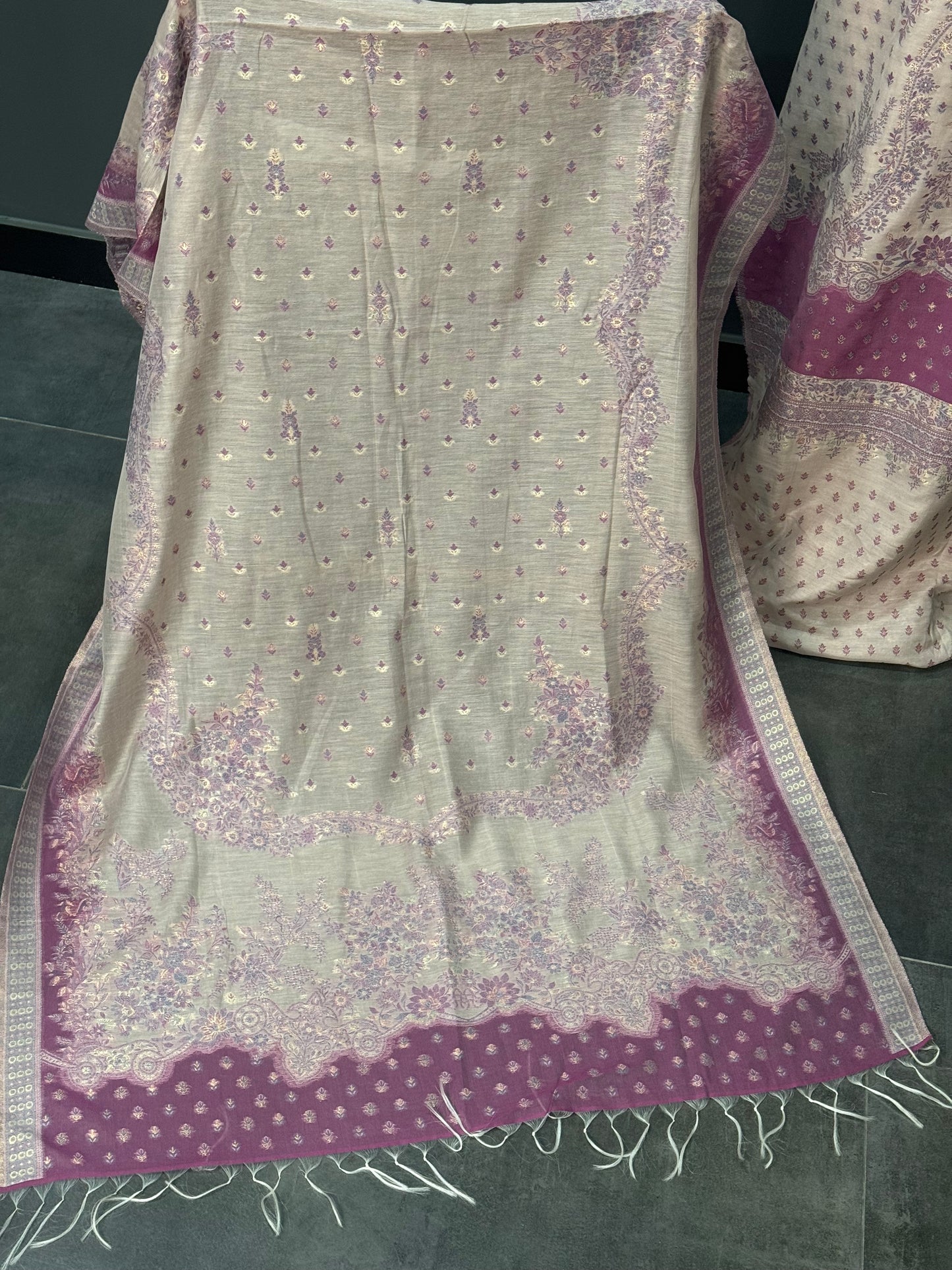 REGAL LOOM SHAHI RESHAM