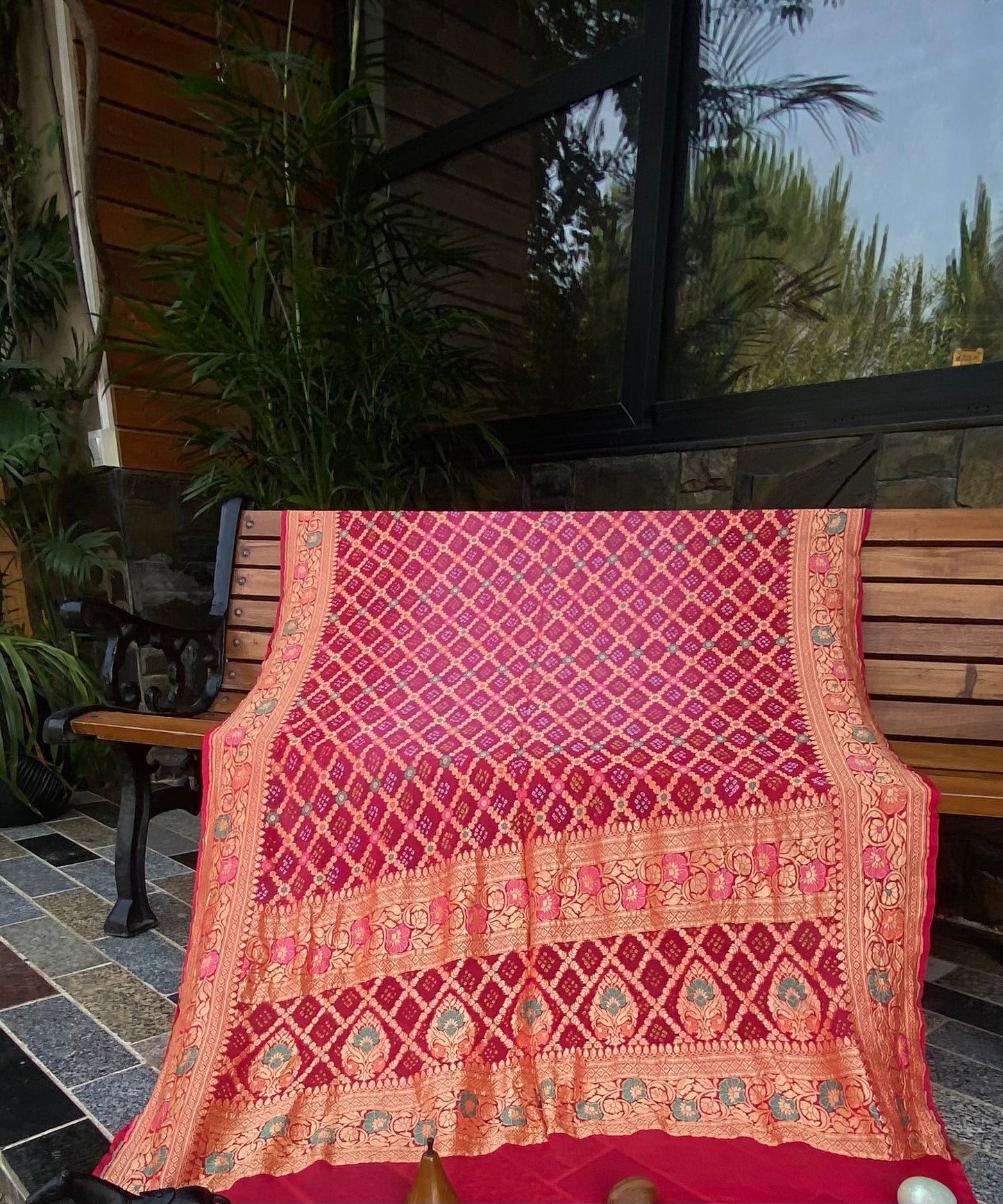 Pure Georgette neem Zari with mena kari