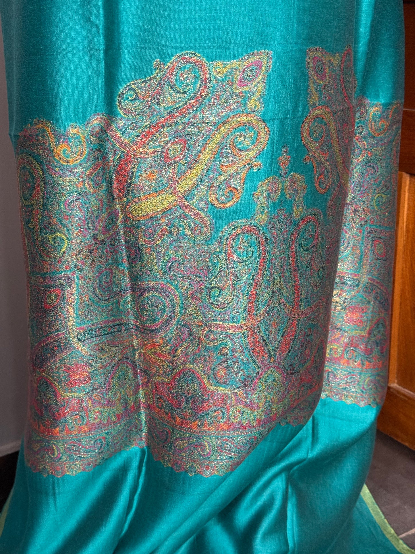 REGAL LOOM