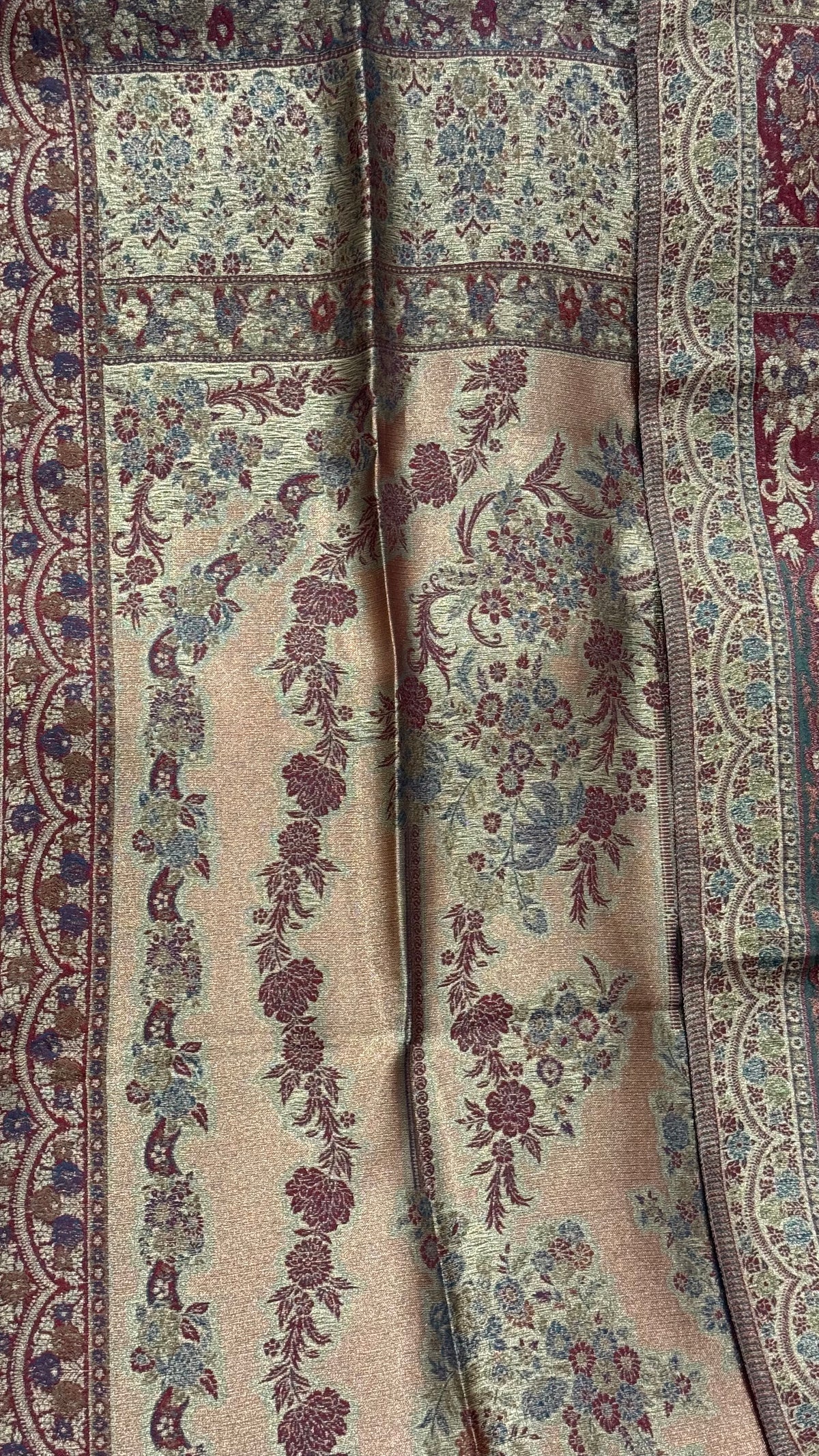NOOR-E-KANI u