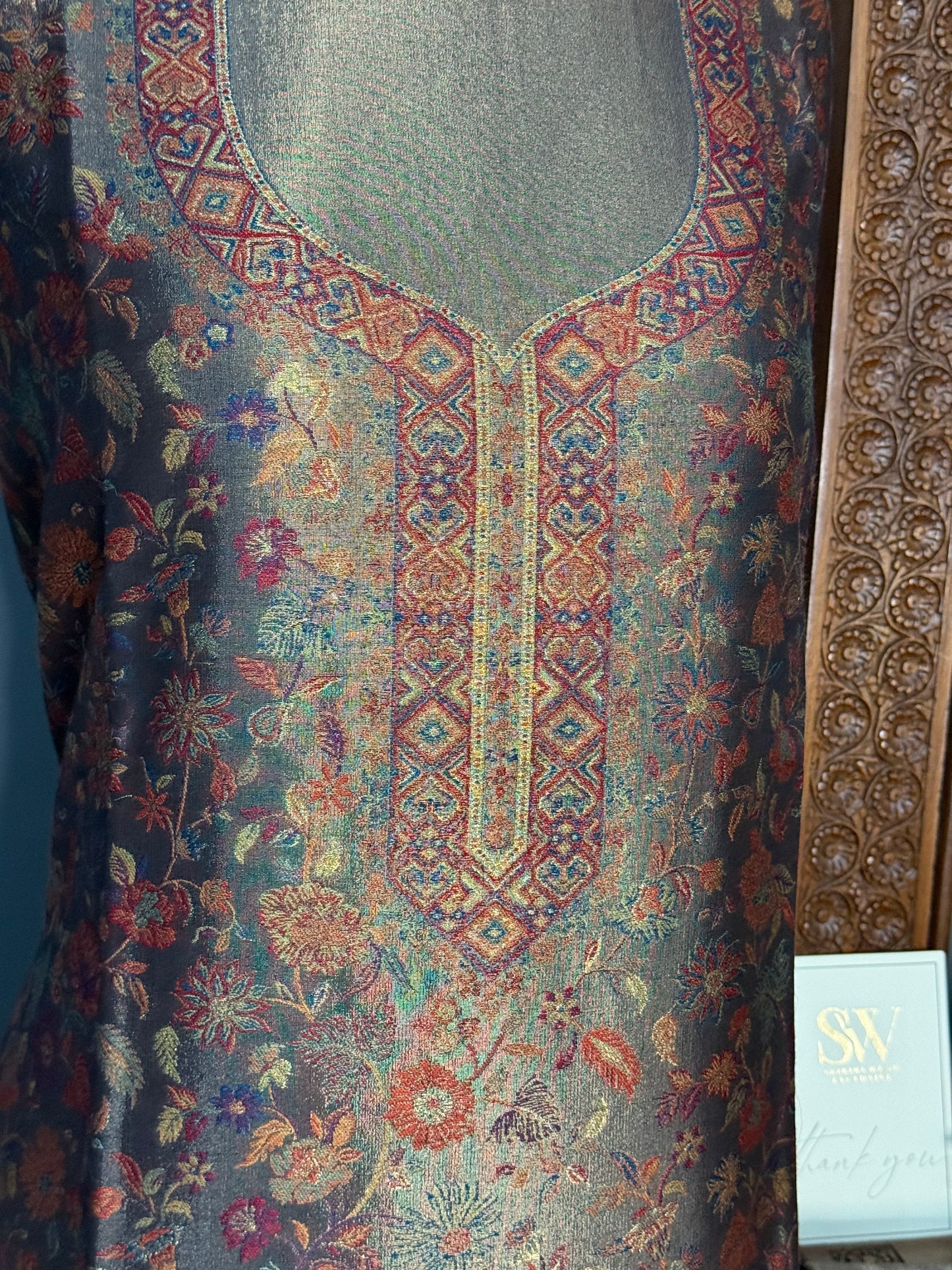 REGAL LOOM