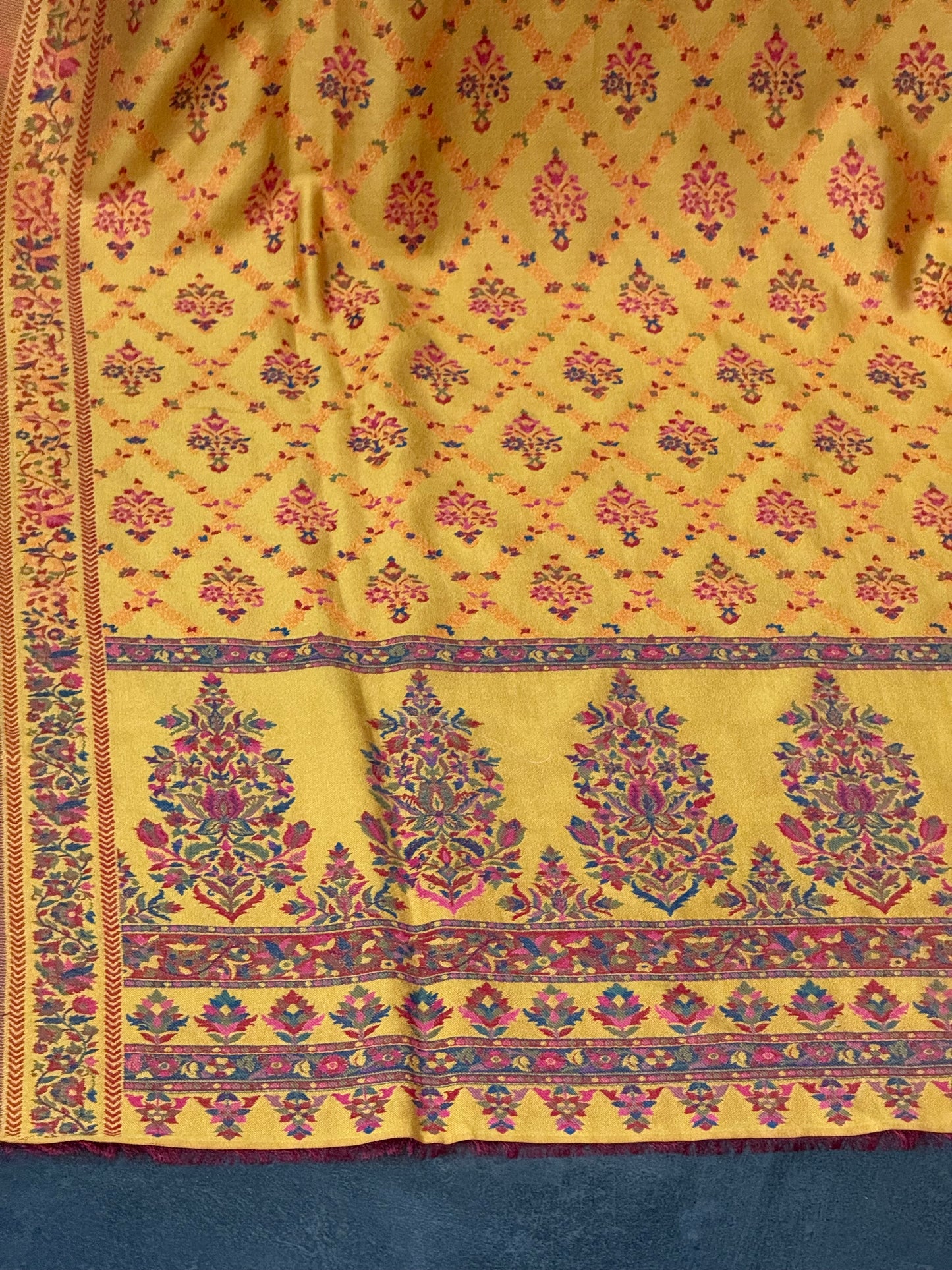 KANI PASHMINA SUIT