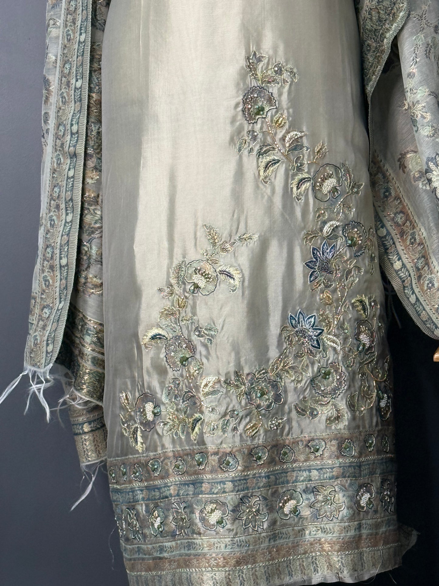 REGAL LOOM SHAHI RESHAM