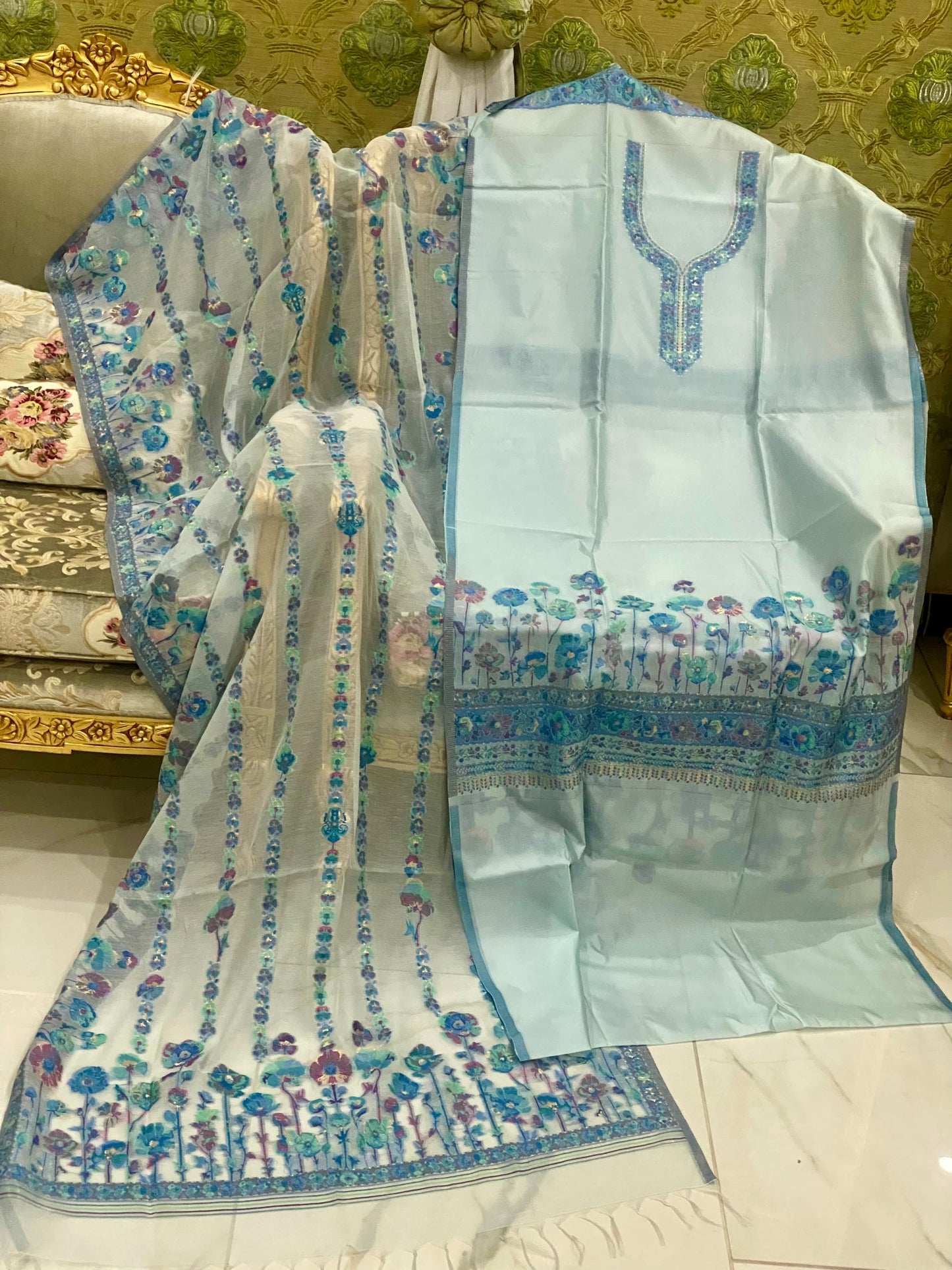 REGAL LOOM