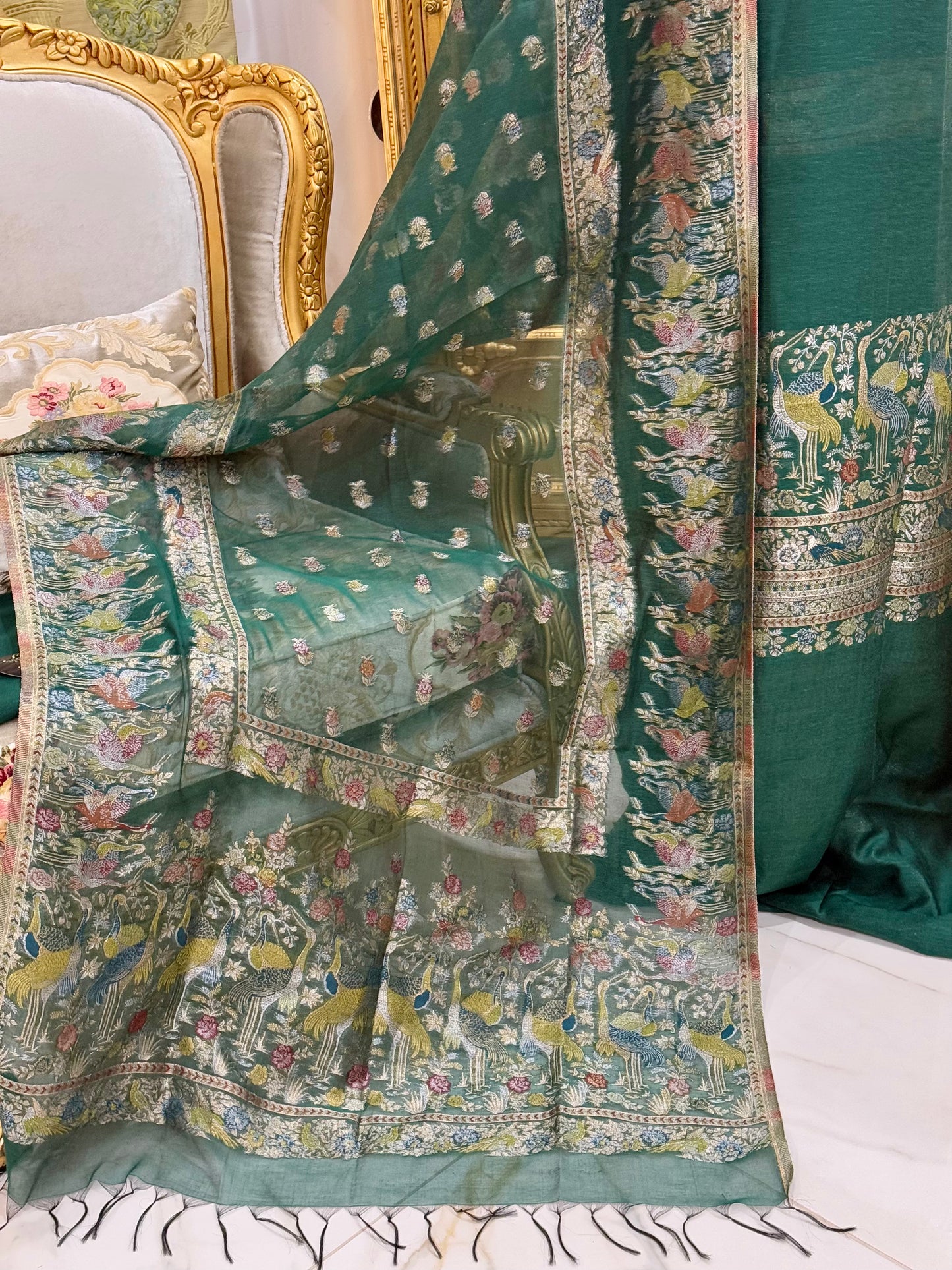 REGAL LOOM
