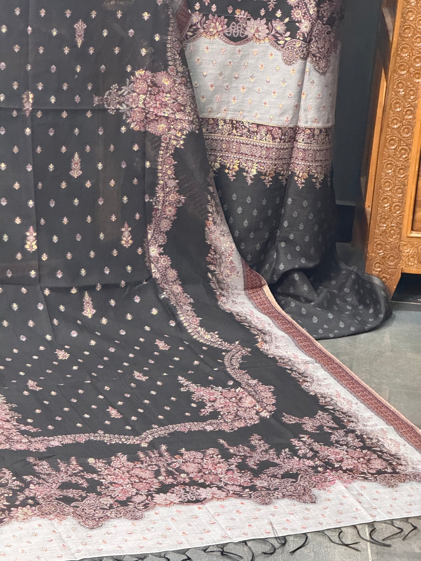 REGAL LOOM SHAHI RESHAM