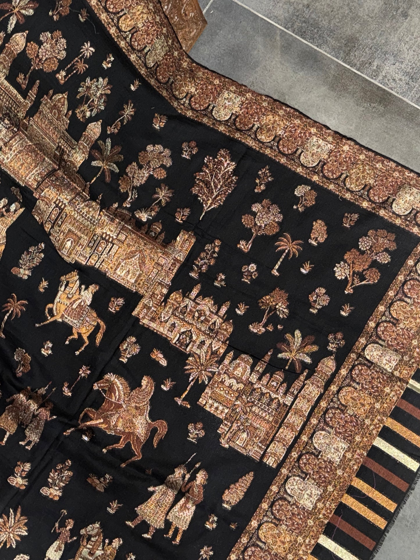 DARBAR SHAWL