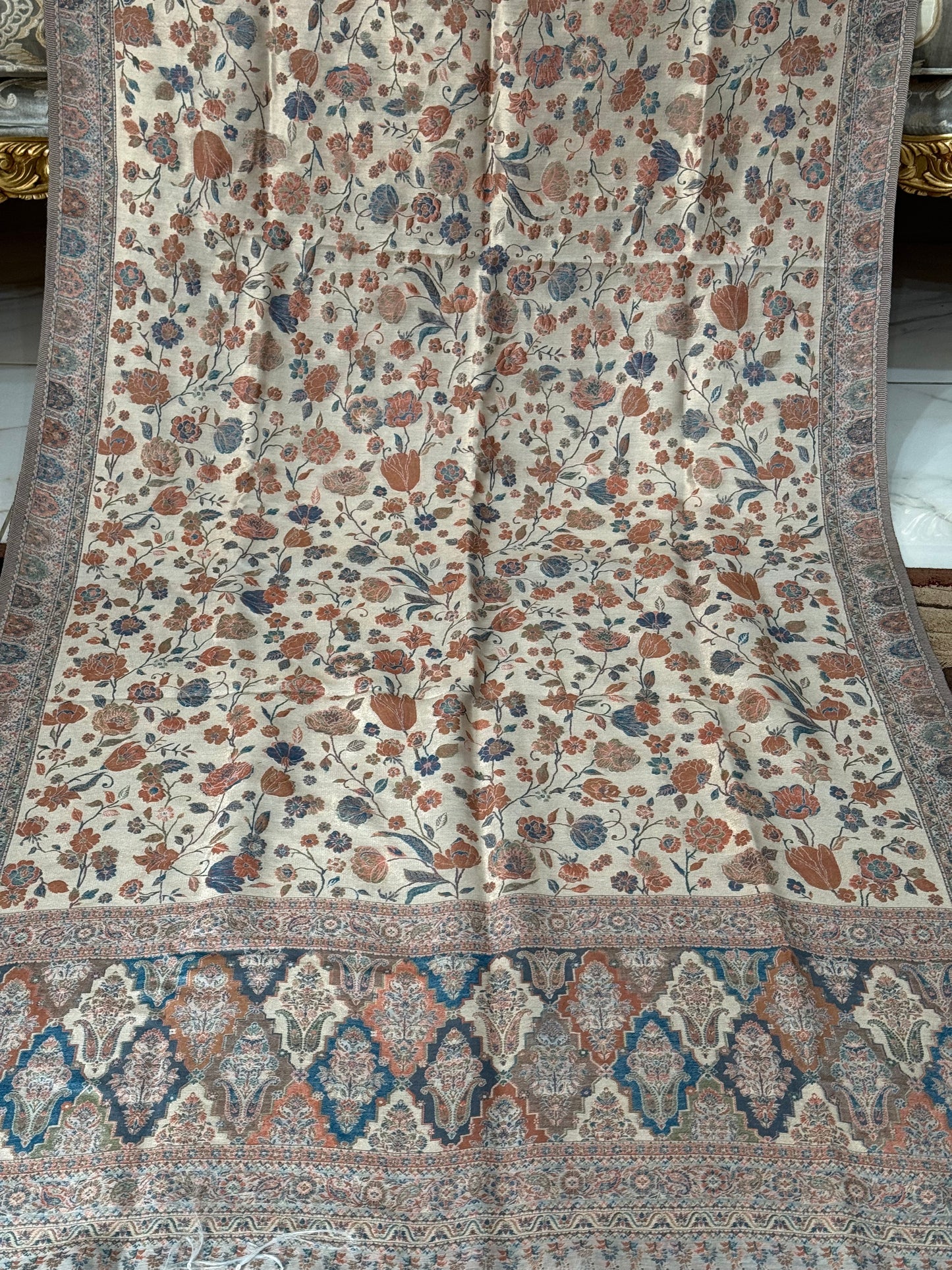 NOOR-E-KANI