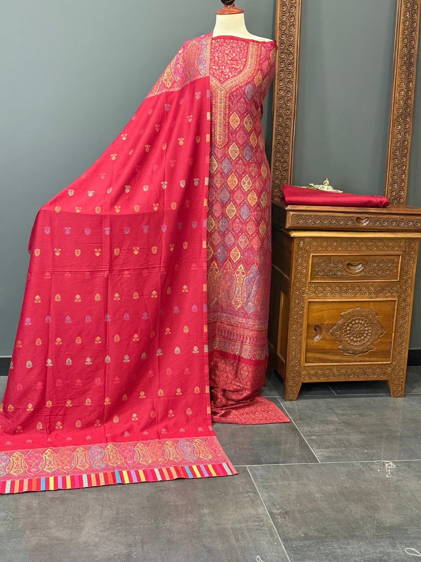 KANI PASHMINA SUIT