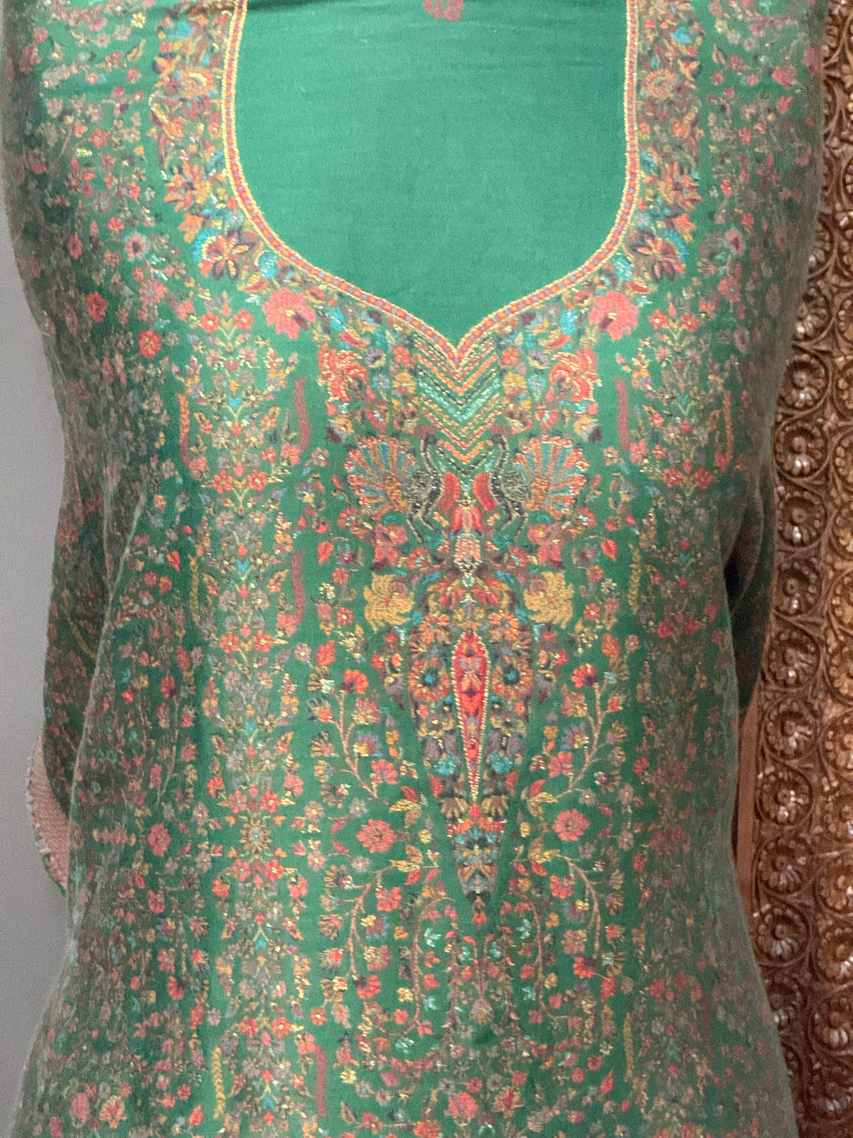 KANI PASHMINA SUIT
