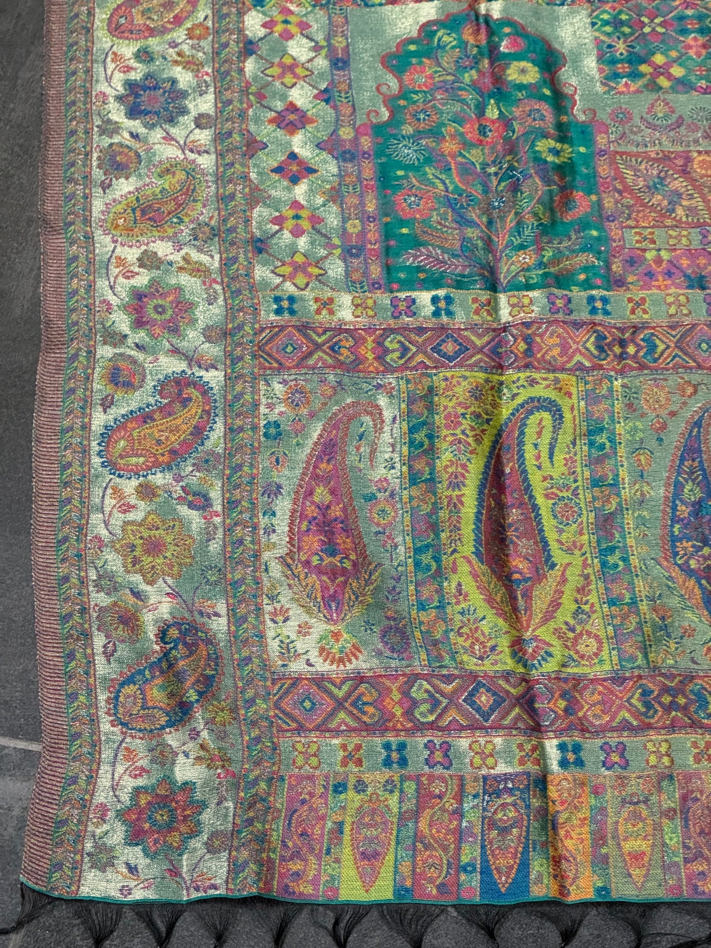 REGAL LOOM SHAHI RESHAM