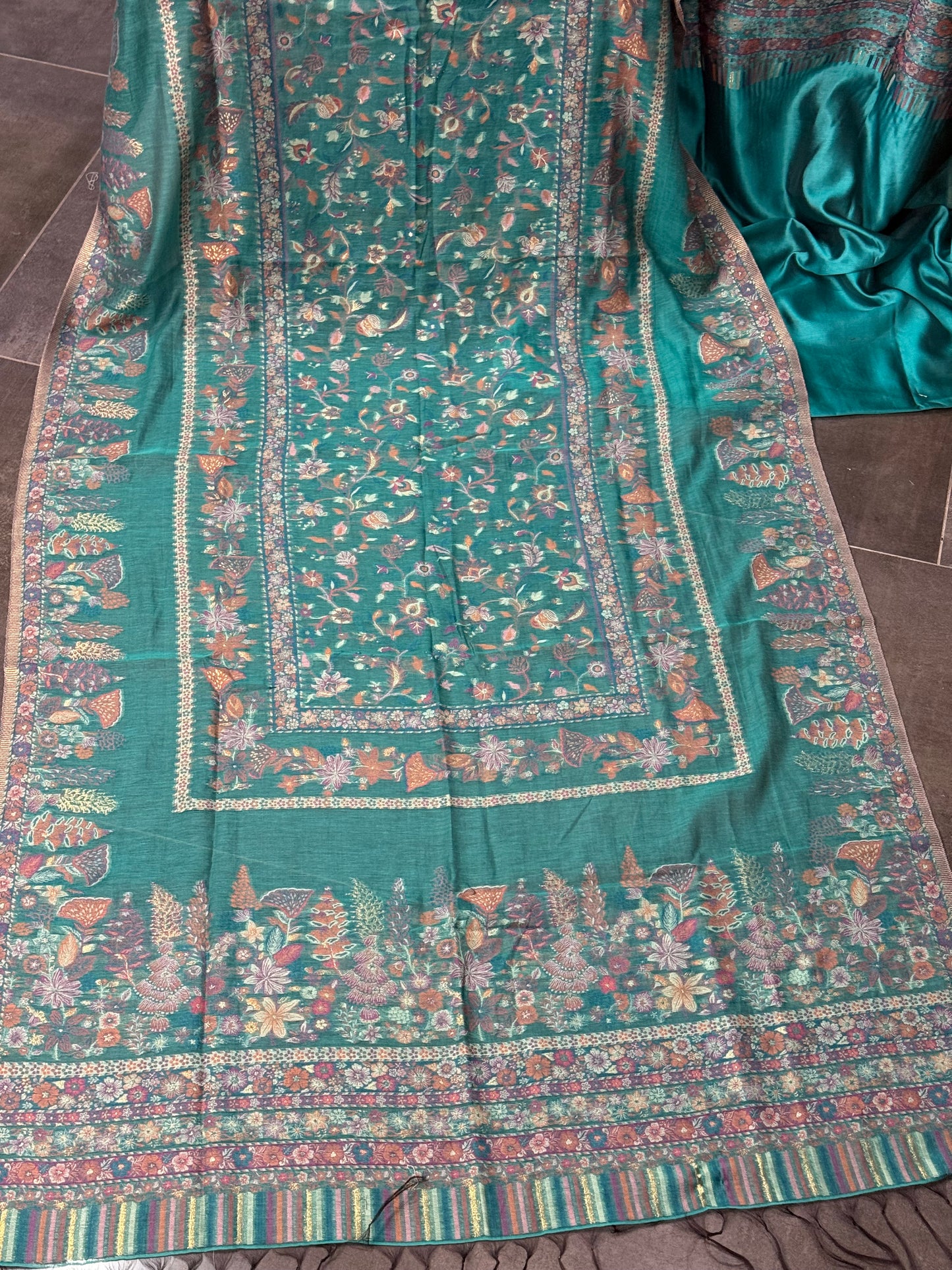 REGAL  LOOM