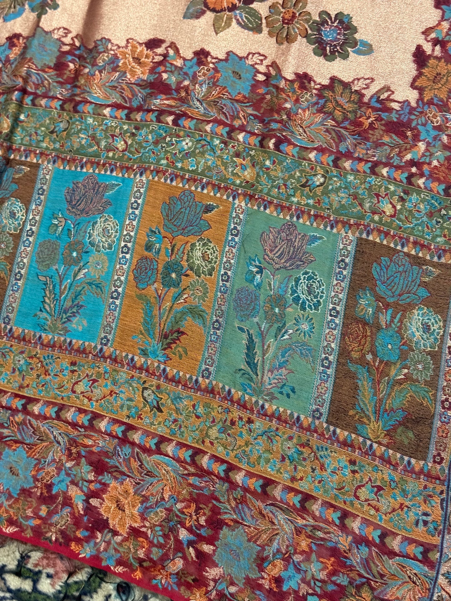 NOOR-E-KANI