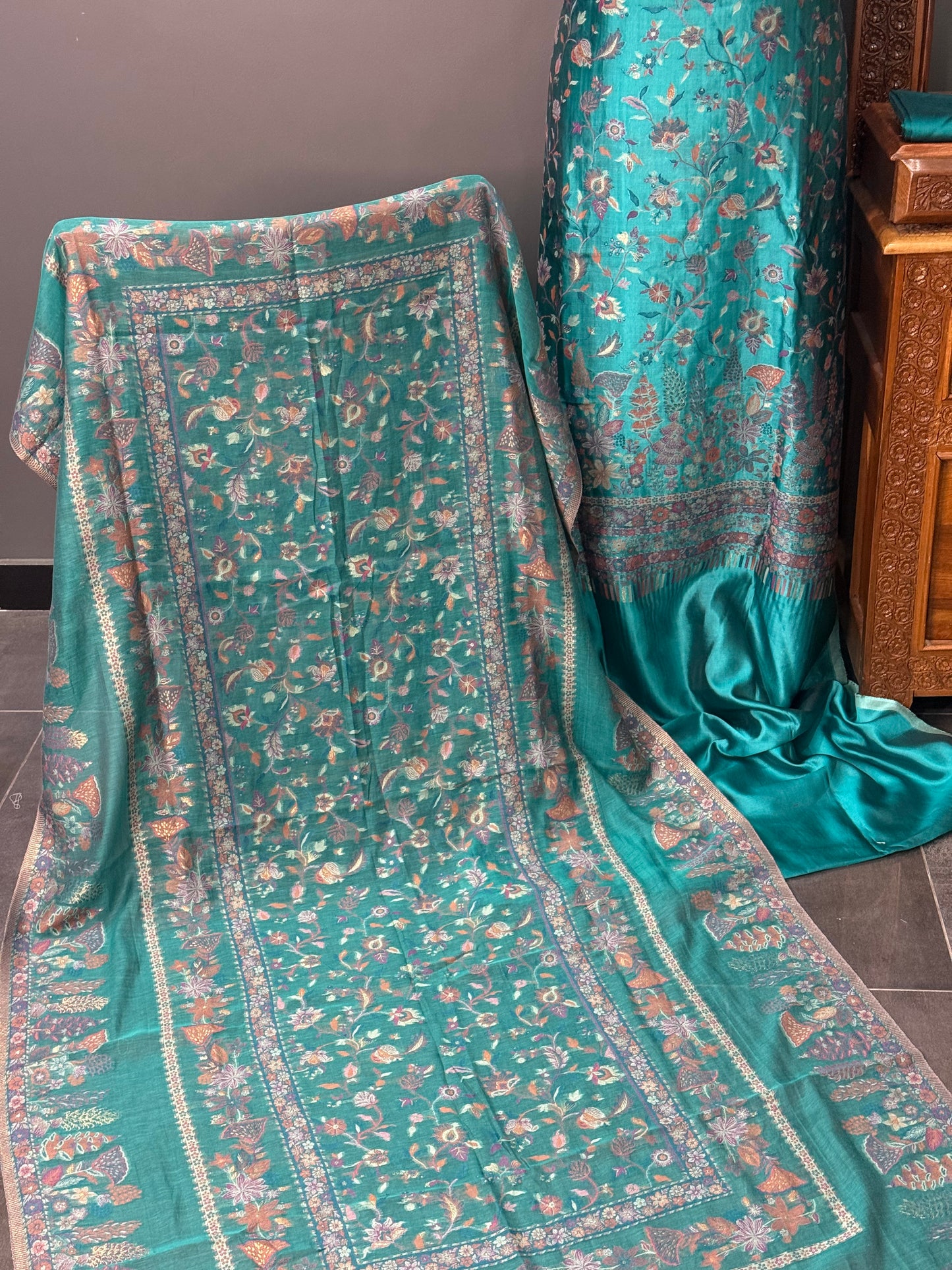 REGAL  LOOM