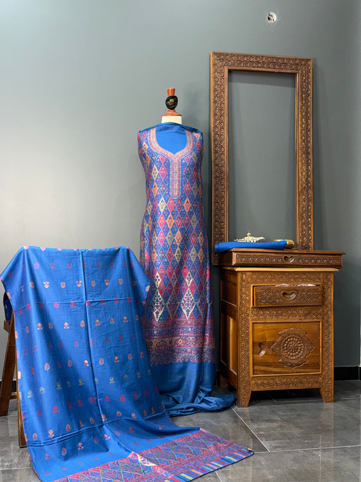KANI PASHMINA SUIT