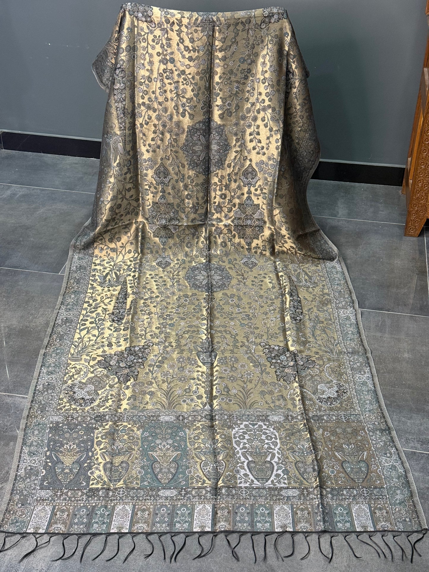 NOOR-E-KANI