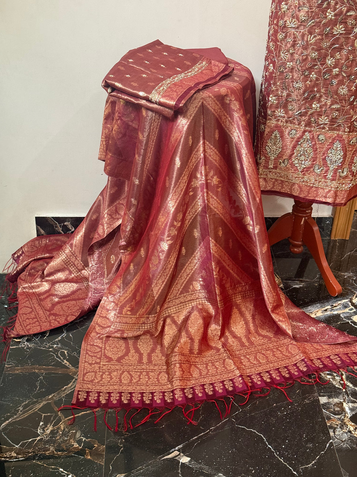 REGAL LOOM