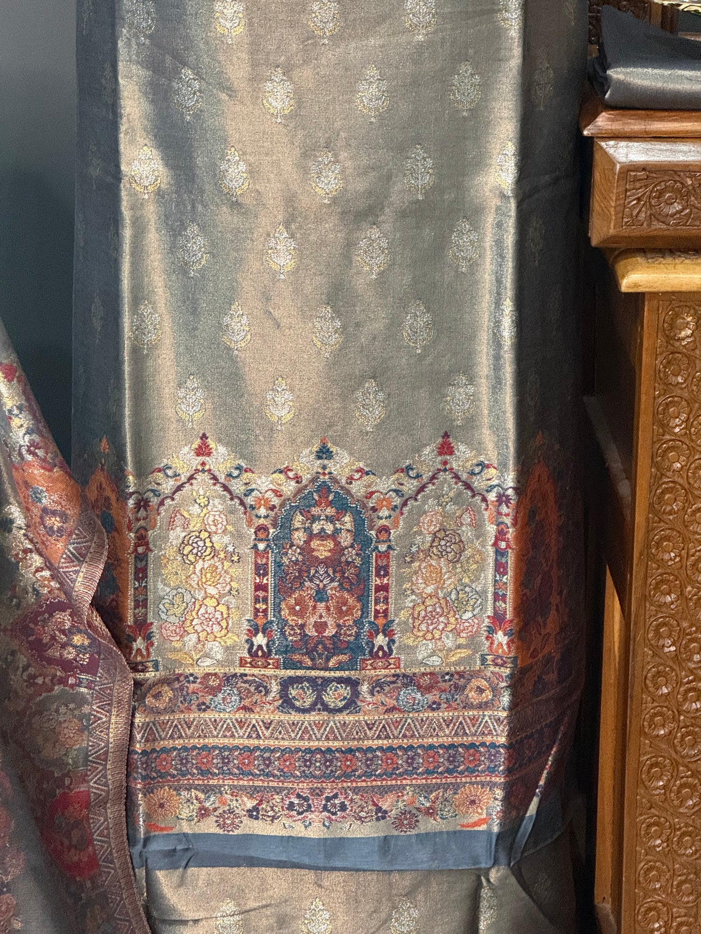 LREGAL LOOM