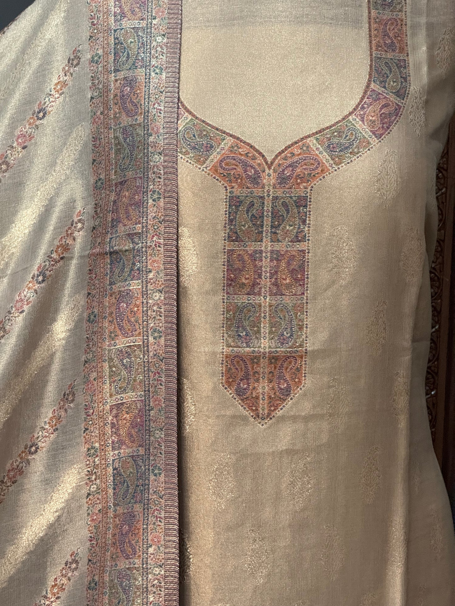 REGAL LOOM