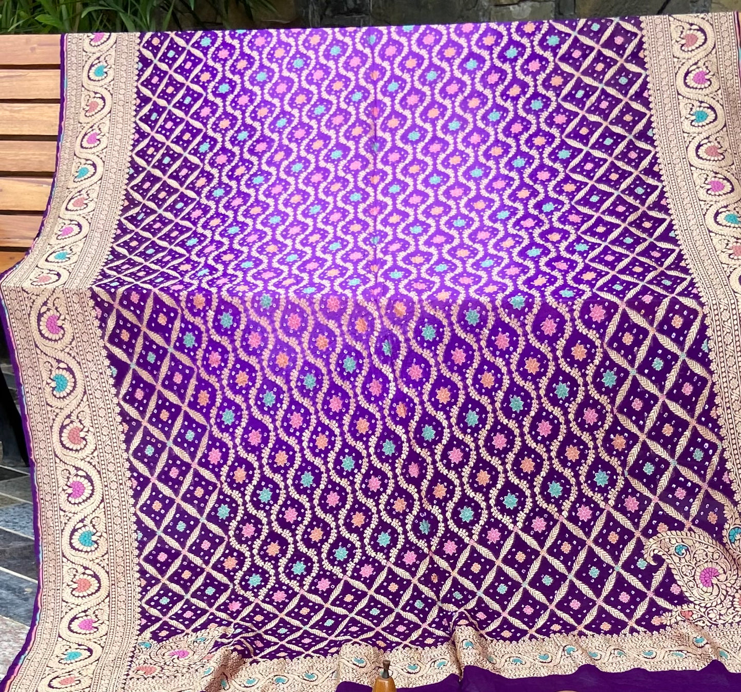 Pure Georgette neem Zari with mena kari