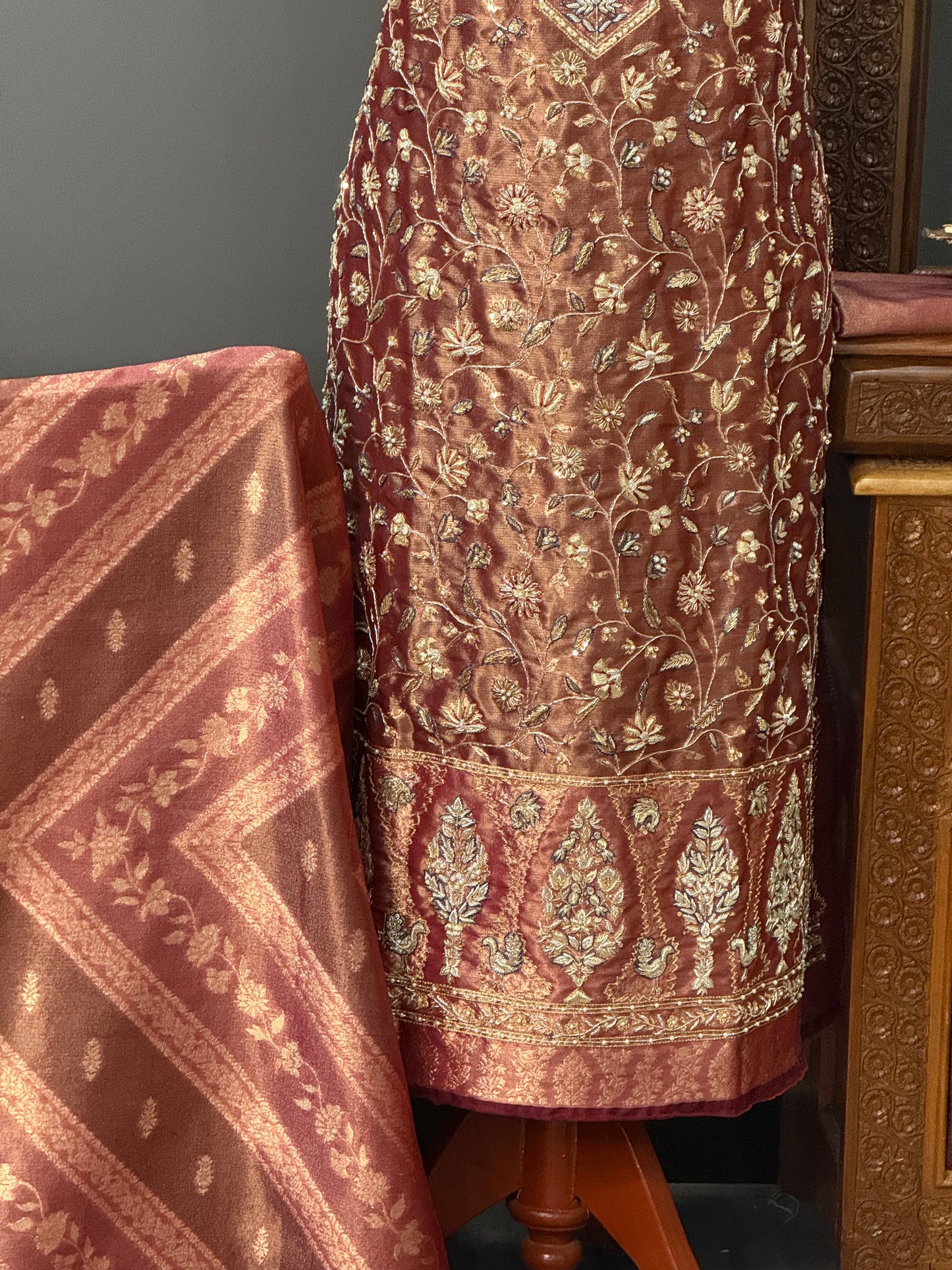 REGAL LOOM