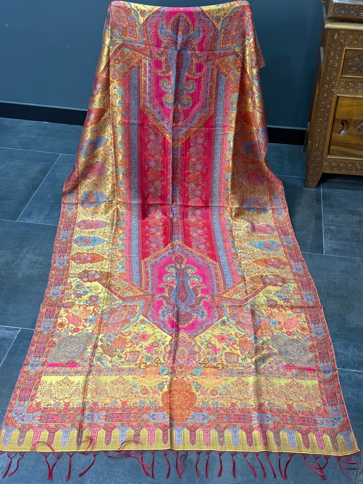 REGAL LOOM SHAHI RESHAM