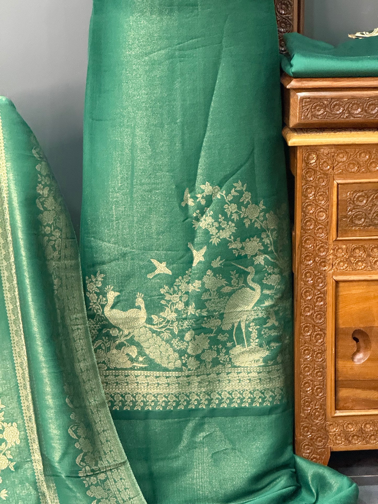 KANI PASHMINA SUIT