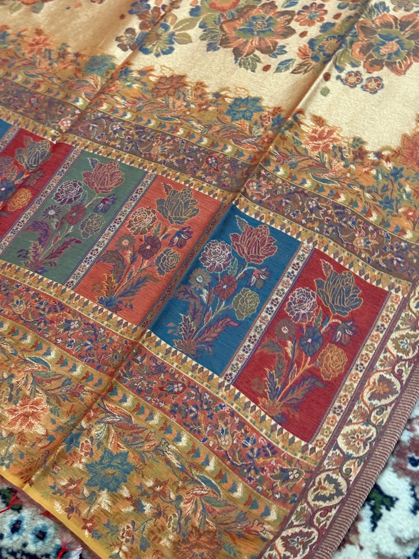 NOOR-E-KANI