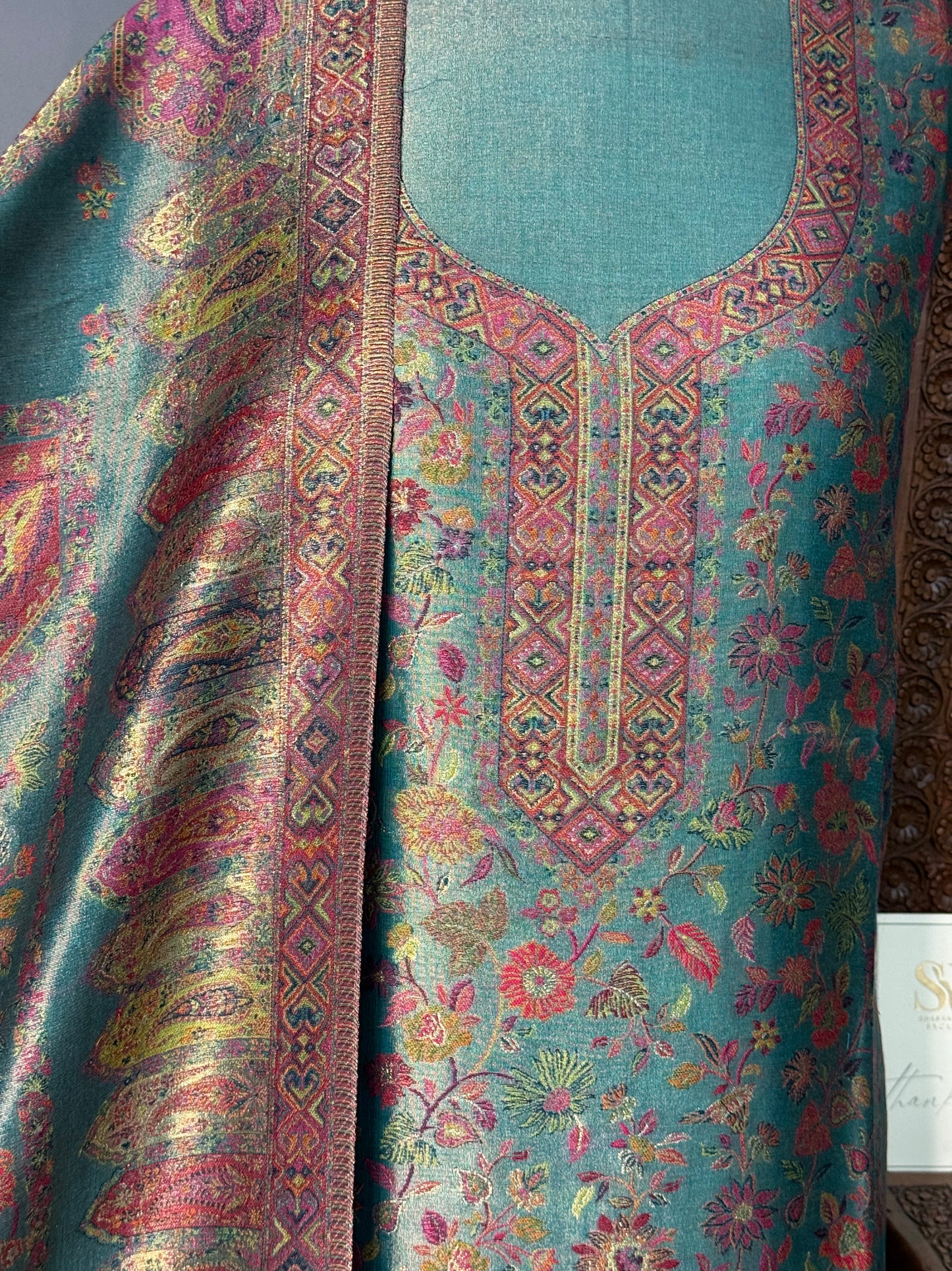 REGAL LOOM