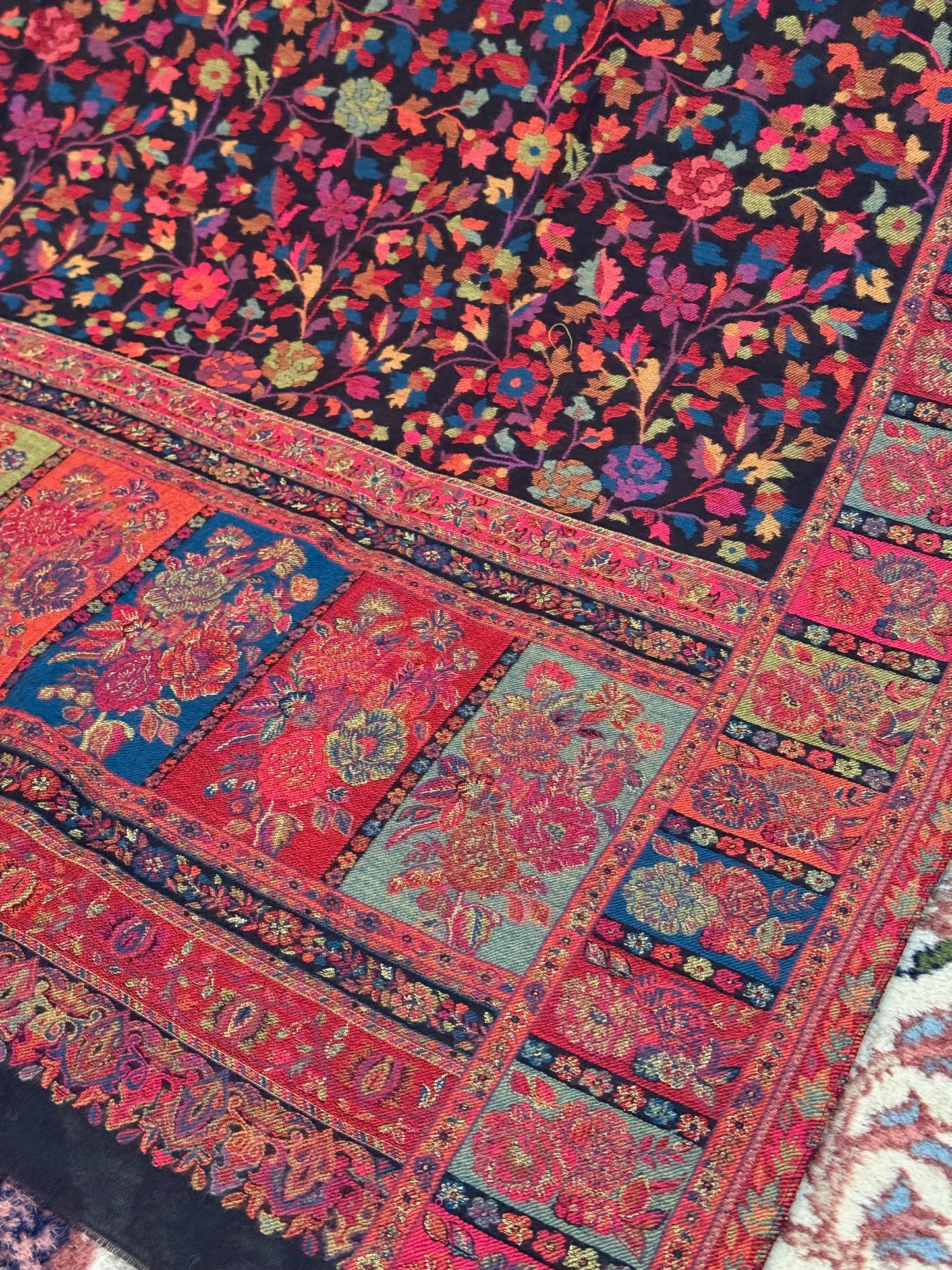 KANI PASHMINA PREMIUM
