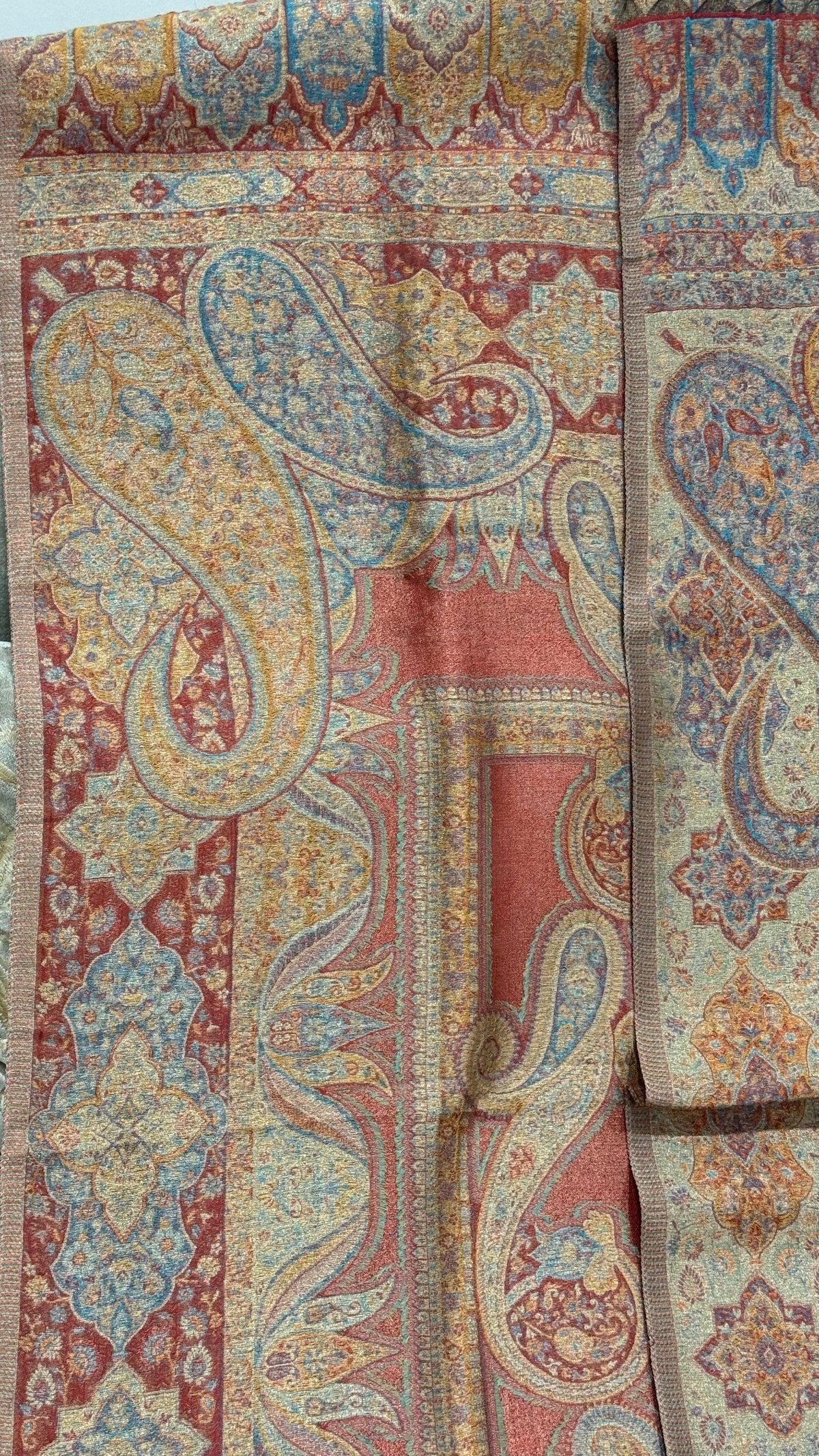 NOOR-E-KANI