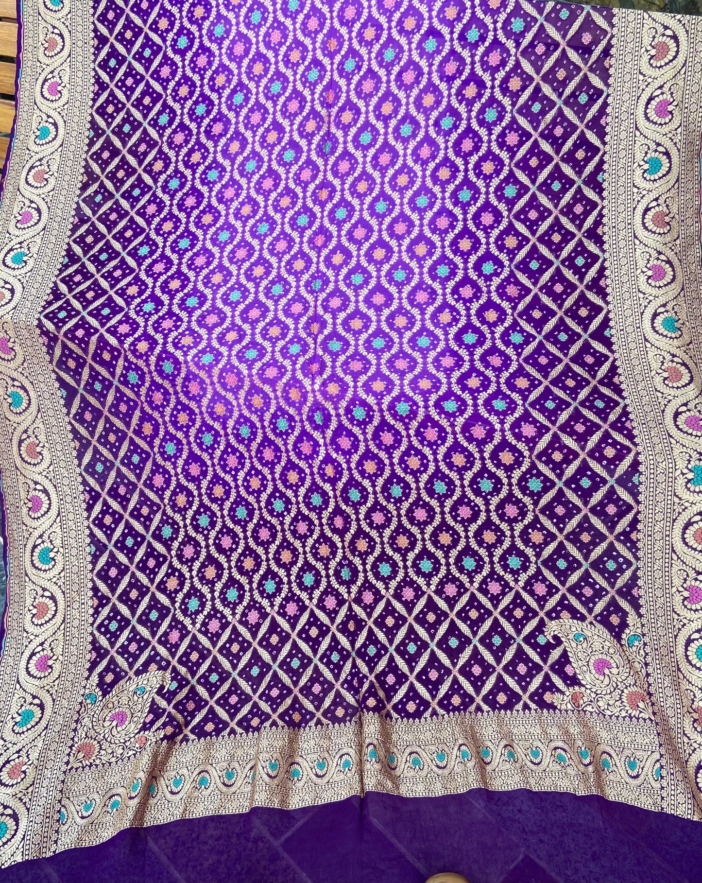 Pure Georgette neem Zari with mena kari