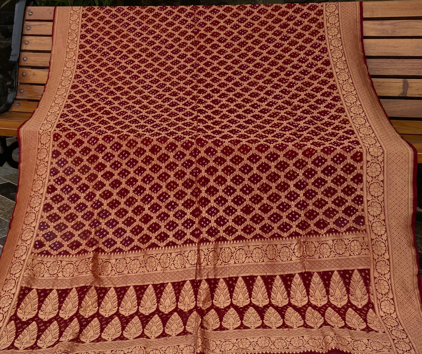 Pure Georgette neem Zari with mena kari