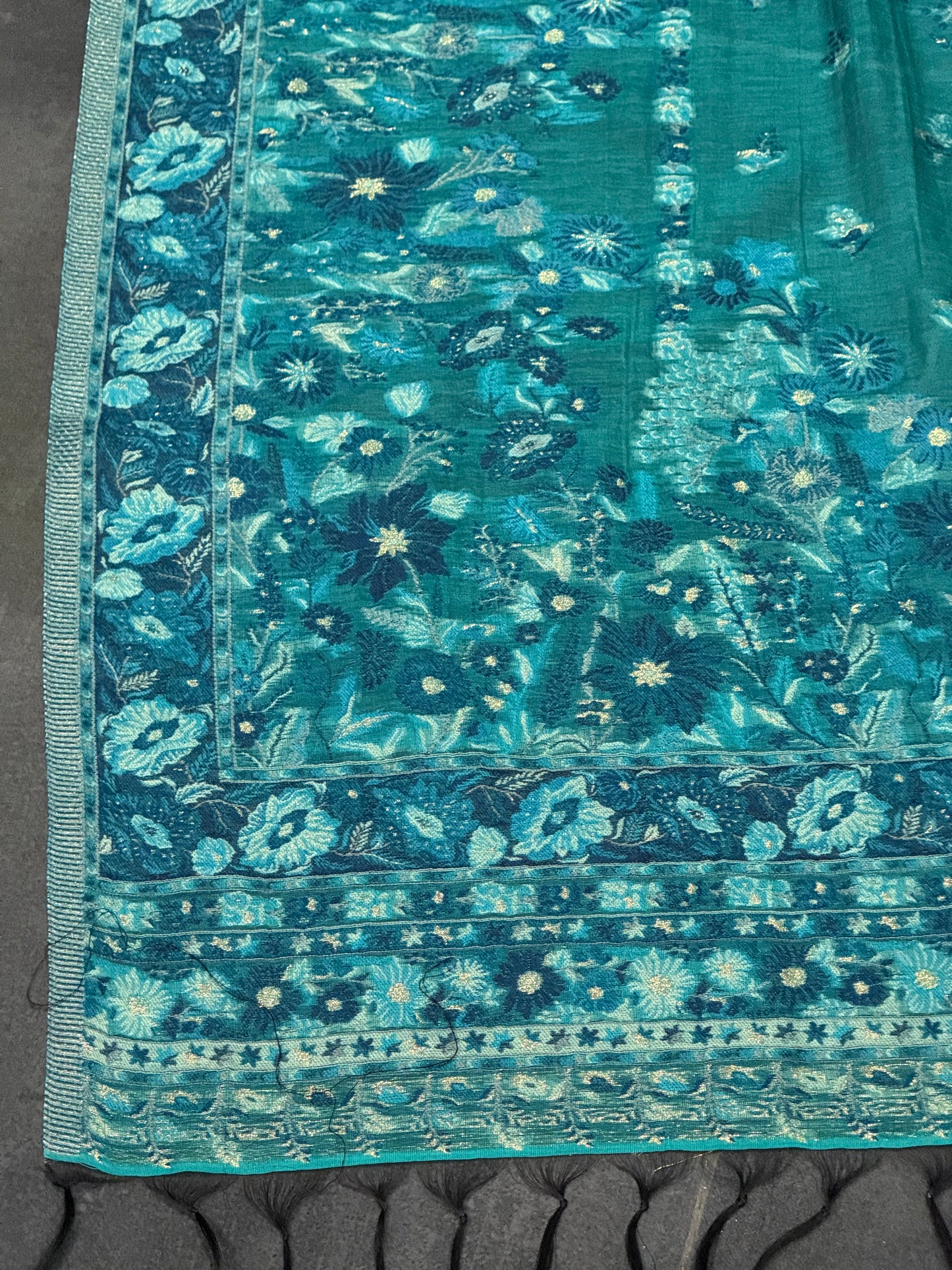 REGAL LOOM