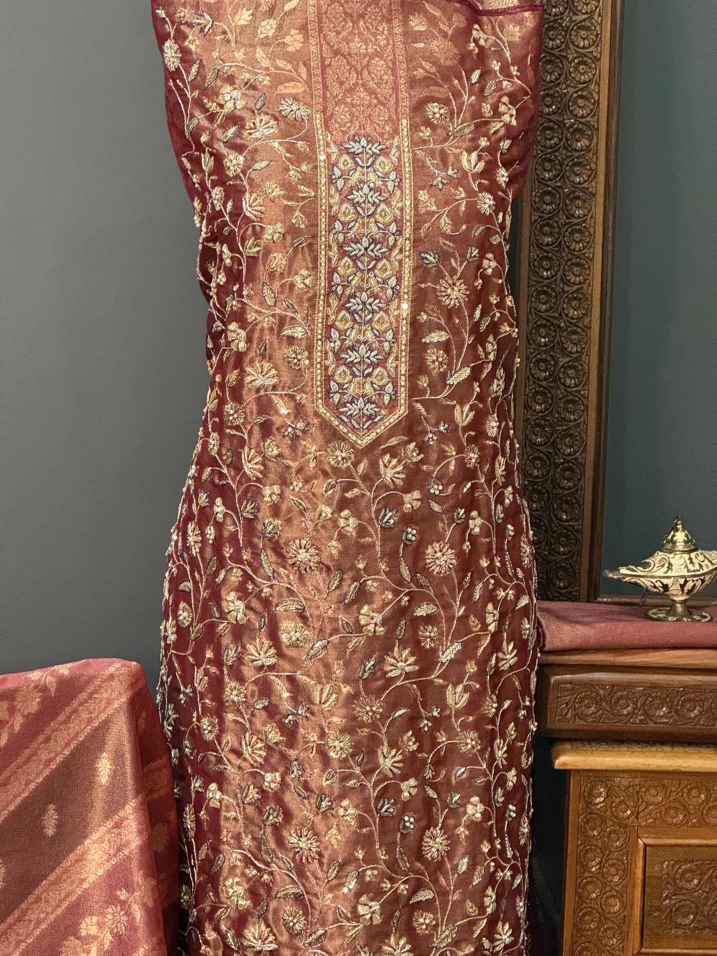 REGAL LOOM