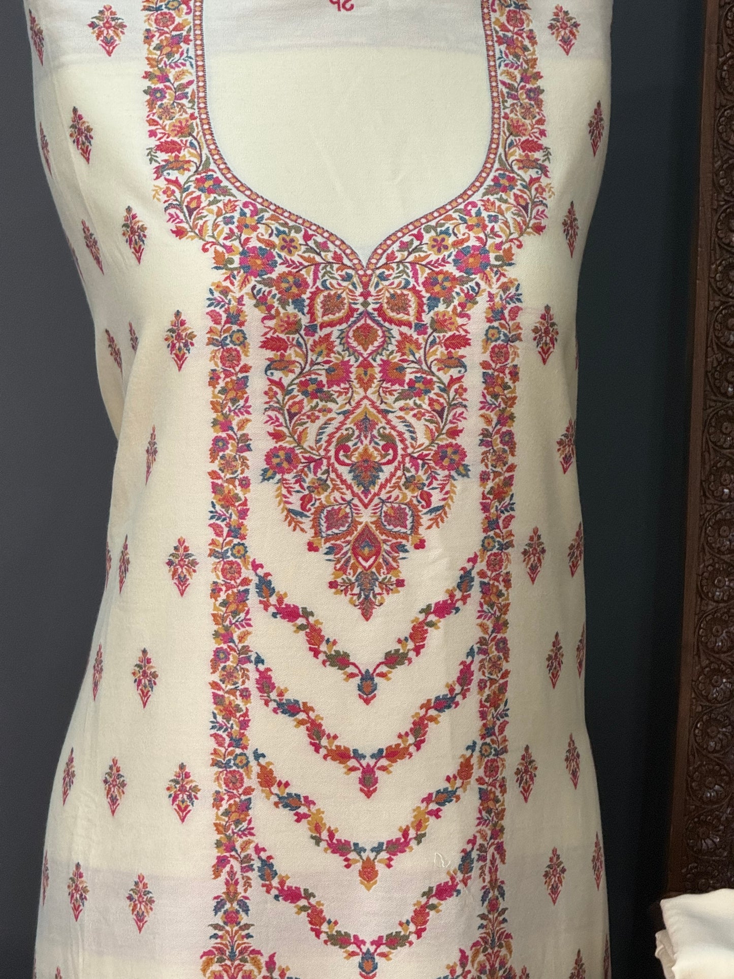 KANI PASHMINA SUIT