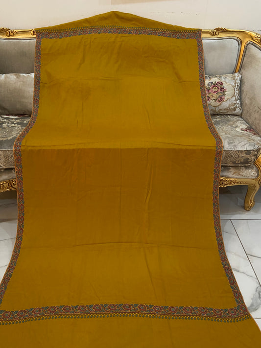 Toosh pashmina sui 4 side embroidered boarder