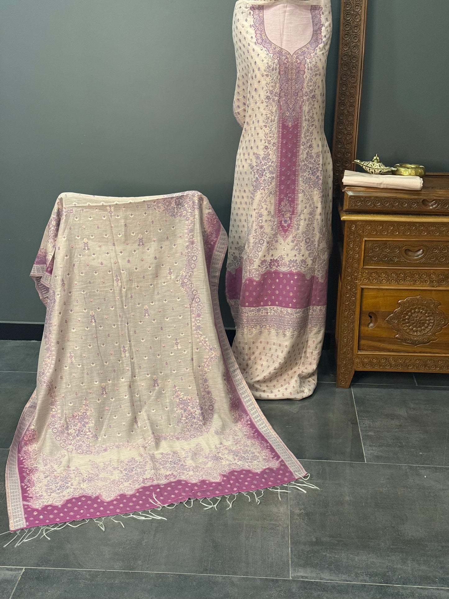 REGAL LOOM SHAHI RESHAM