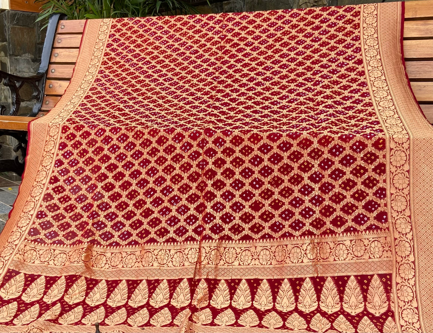 Pure Georgette neem Zari with mena kari