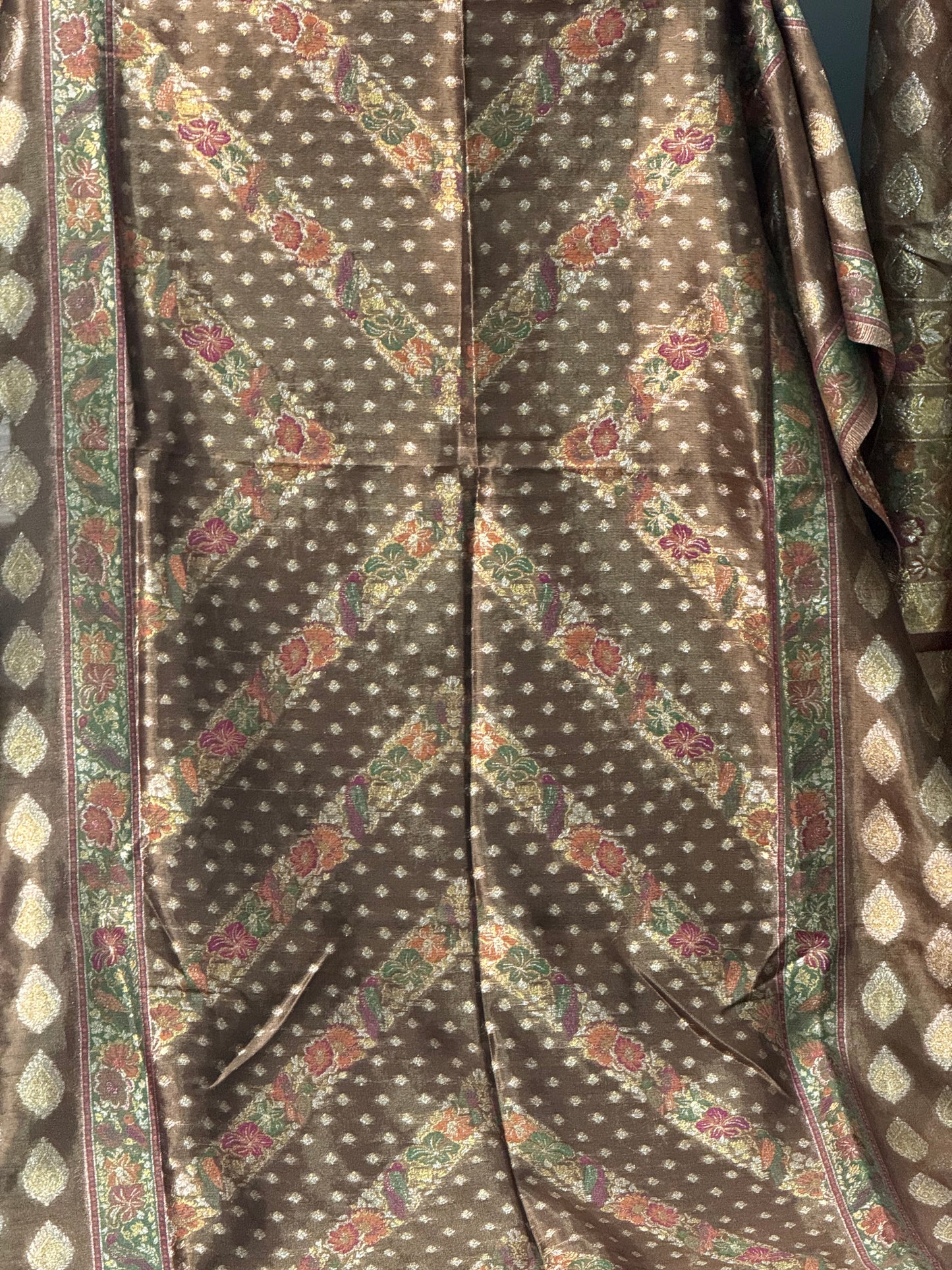 REGAL LOOM