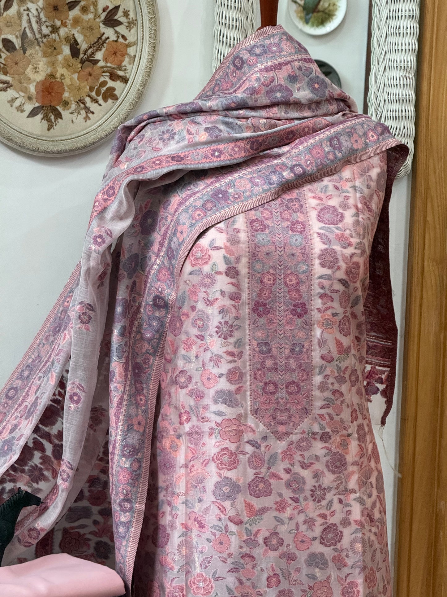 REGAL LOOM