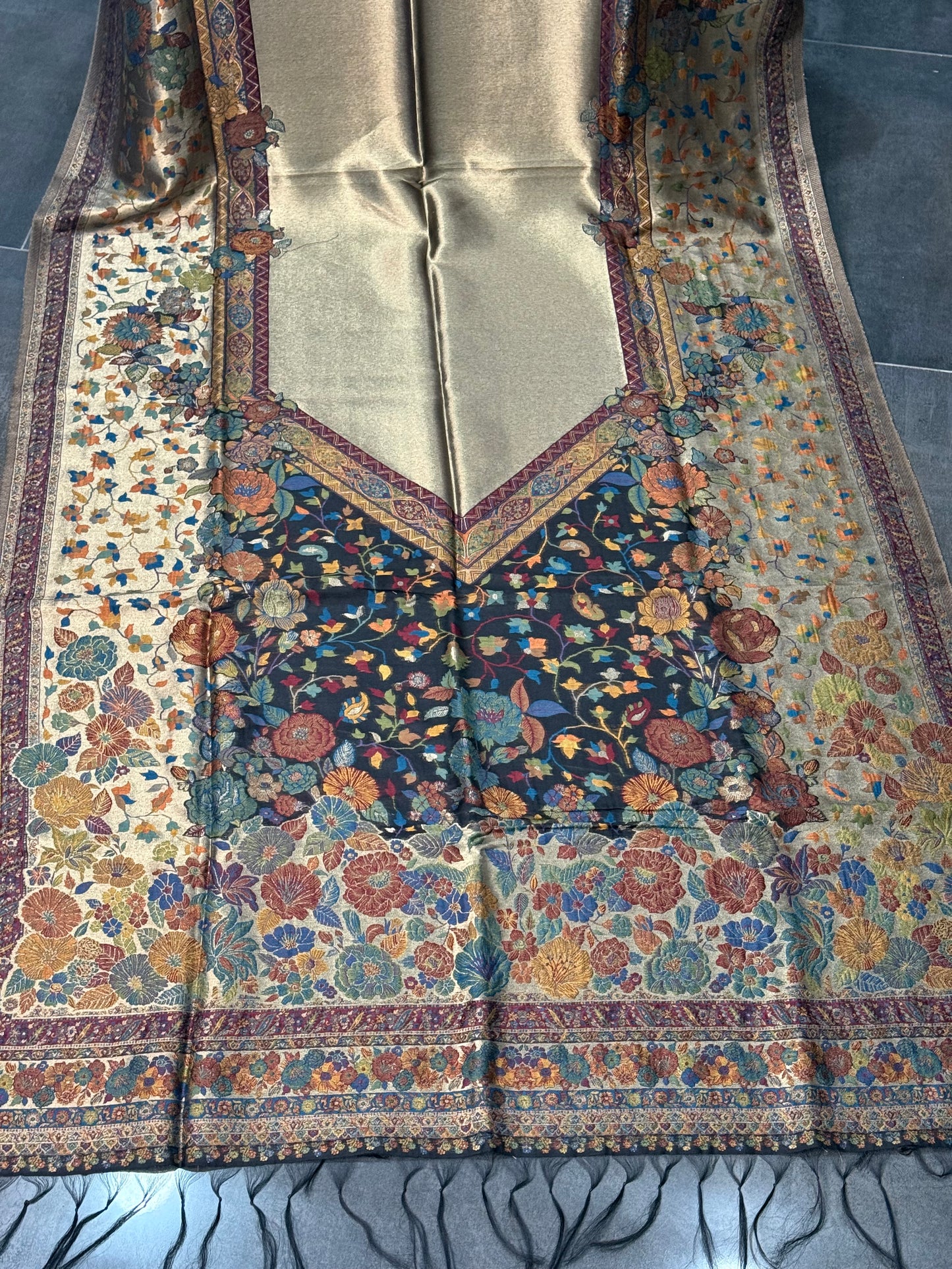 NOOR-E-KANI