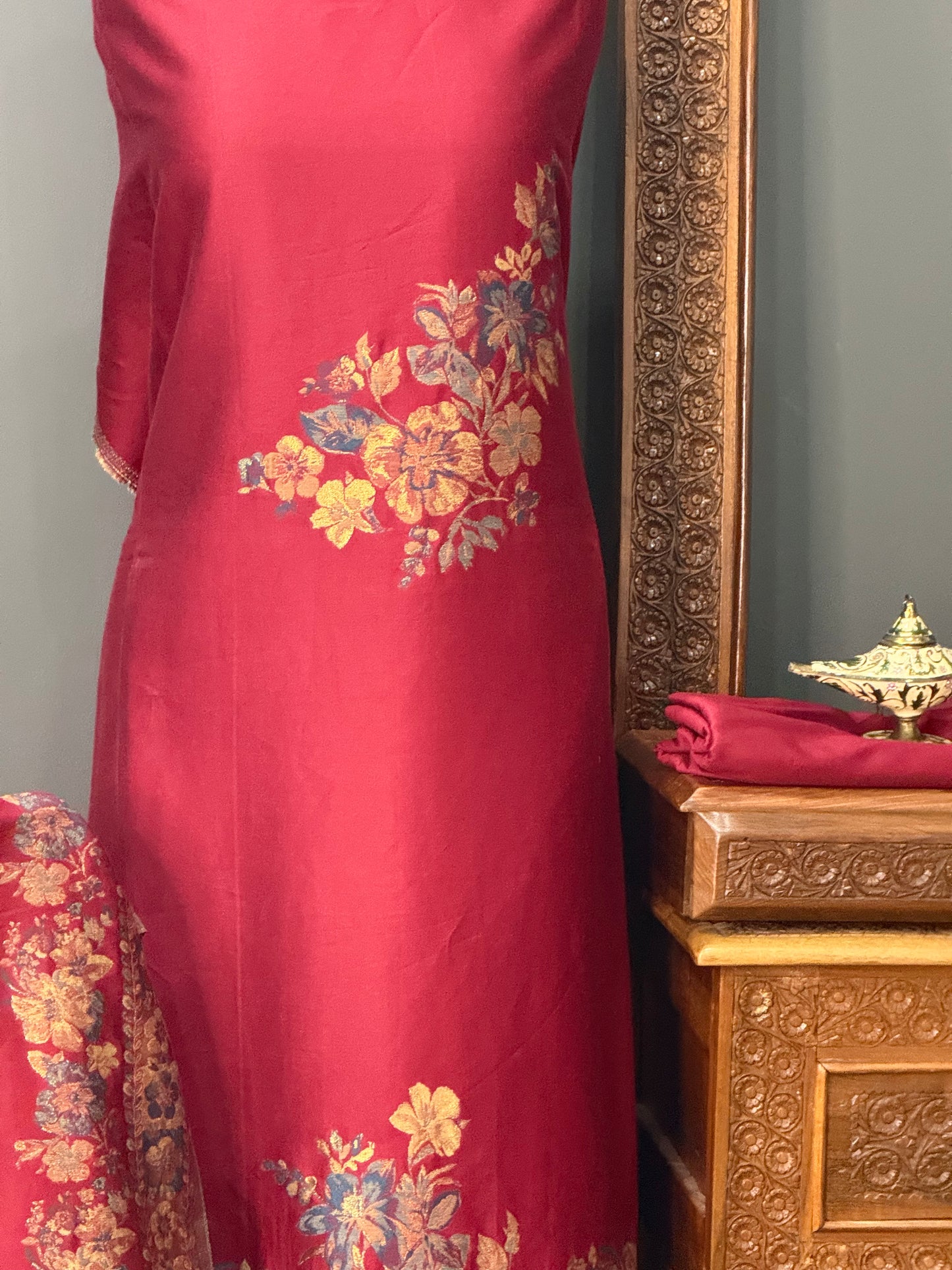 KANI PASHMINA SUIT