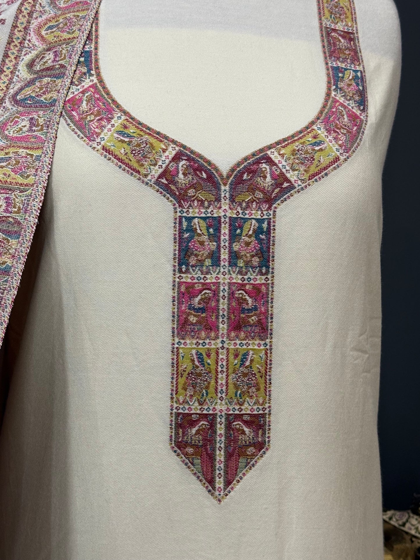 KANI PASHMINA SUIT